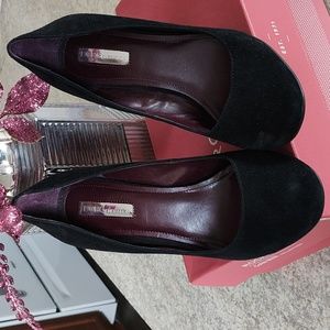 20 $ SALE!- BCBG platform suede shoes